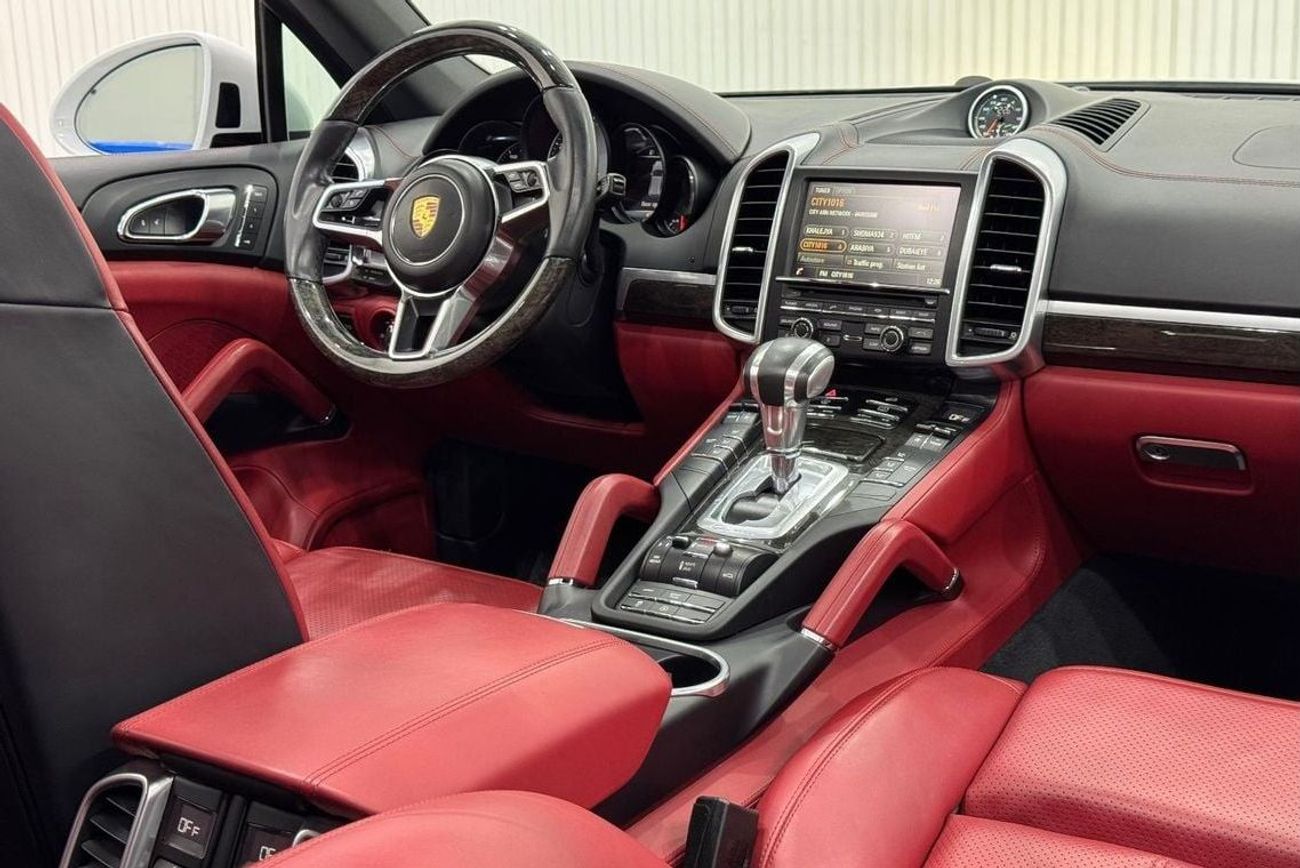 Porsche Cayenne S 3.6L 2016 Porsche Cayenne S, Service History, Full Options, Low Kms, Excellent Condition, GCC