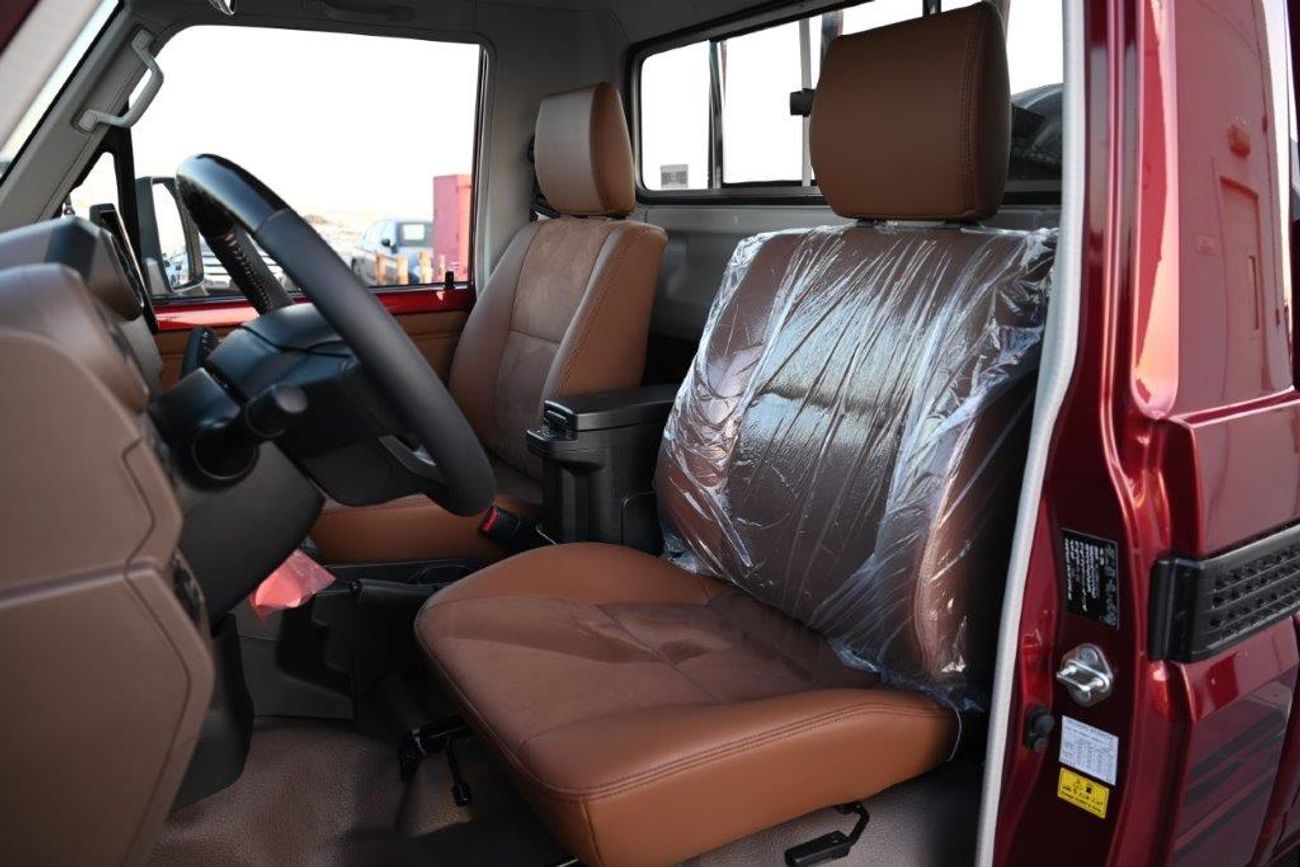 Toyota Land Cruiser Pick Up Single Cab 2.8L 4WD Automatic - Top Option