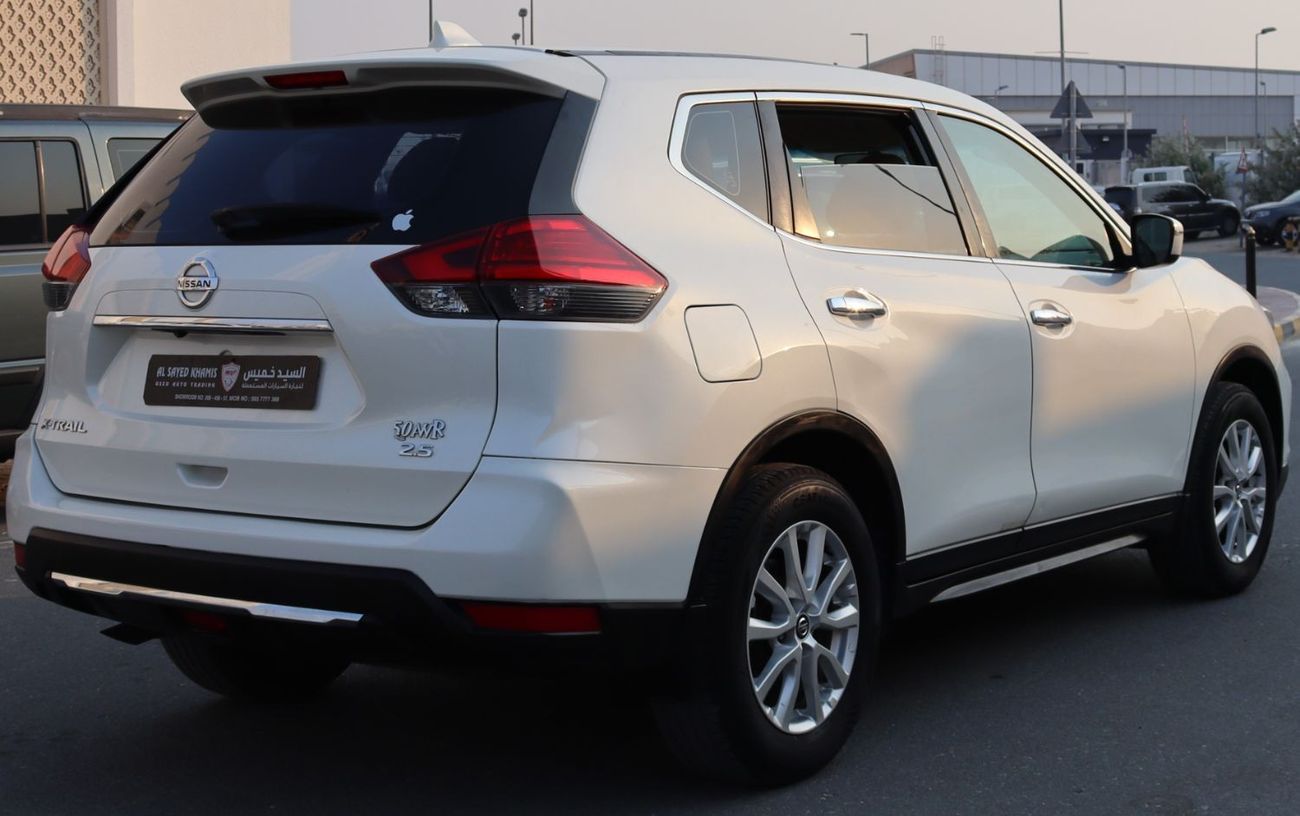 Nissan XTrail ACCIDENTS FREE - GCC - PERFECT CONDITION INSIDE OUT - BASE