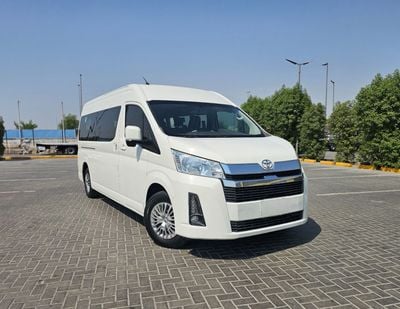 Toyota Hiace GL 2.8L Diesel Manual 9+ Seats 4 Doors