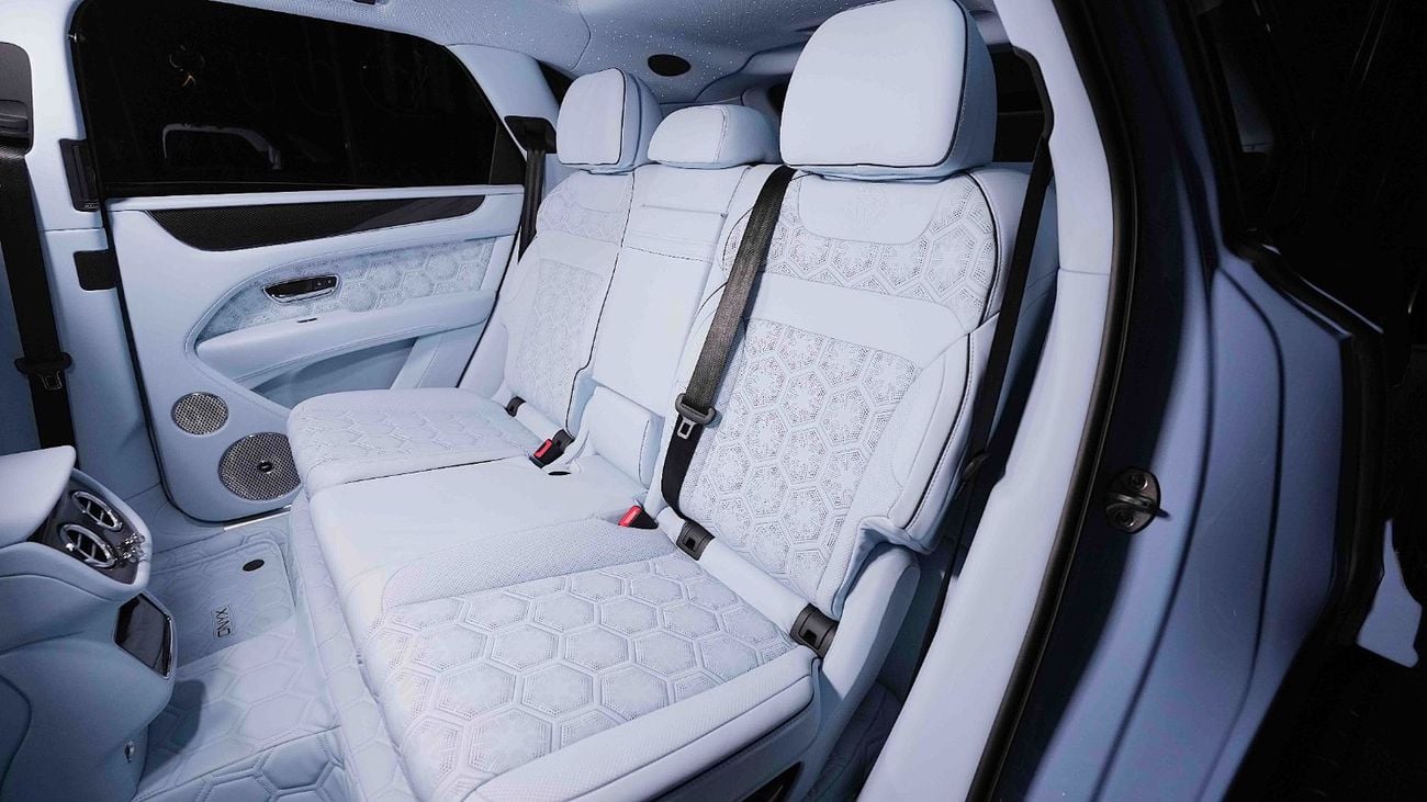 بنتلي بينتايجا S | LIMITED OFFER | ONYX CONCEPT | 1 OF 5 | LIMITED-EDITION | 3-YEAR WARRANTY AND SERVICE