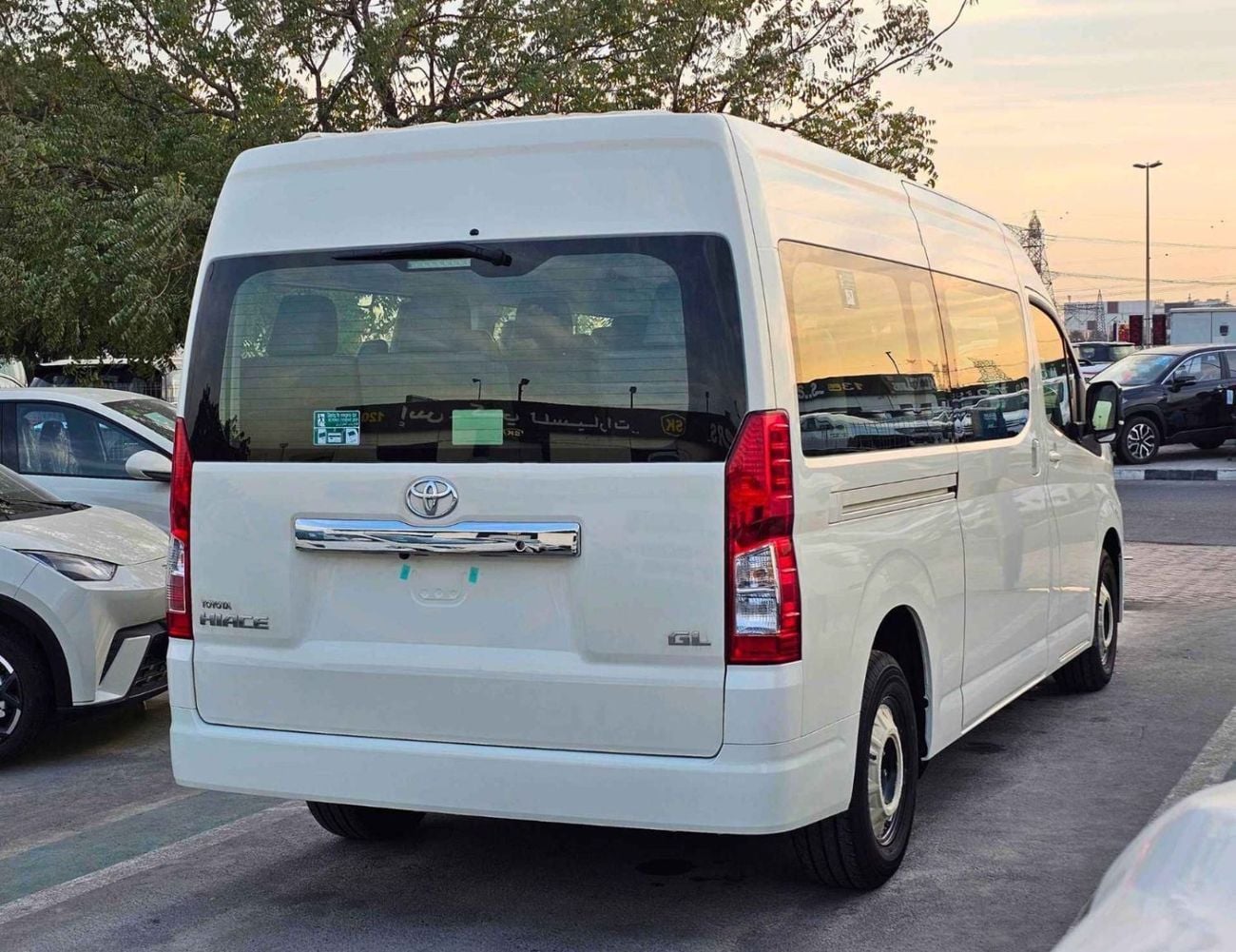 Toyota Hiace GL TOYOTA HIACE HIGHROOF GL / A/T / 2.8L V4 DIESEL / DVD CAMERA / 13 SEATER (CODE# HRDAGLJ )