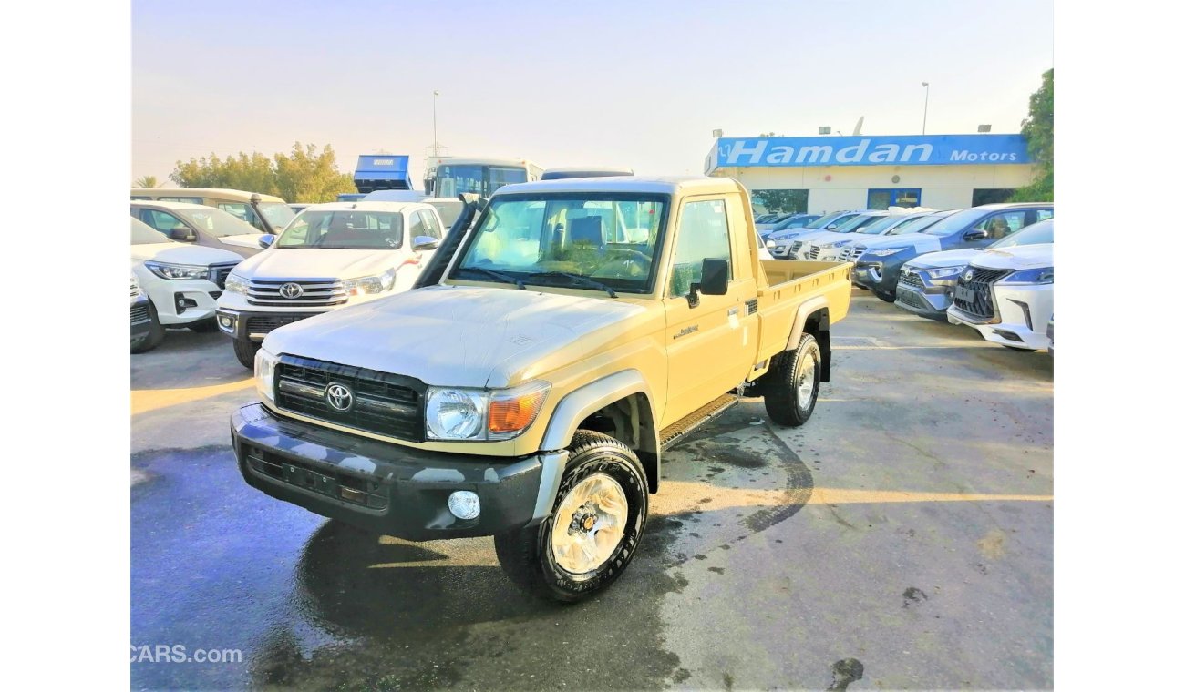 Toyota Land Cruiser Pick Up single cap  v6