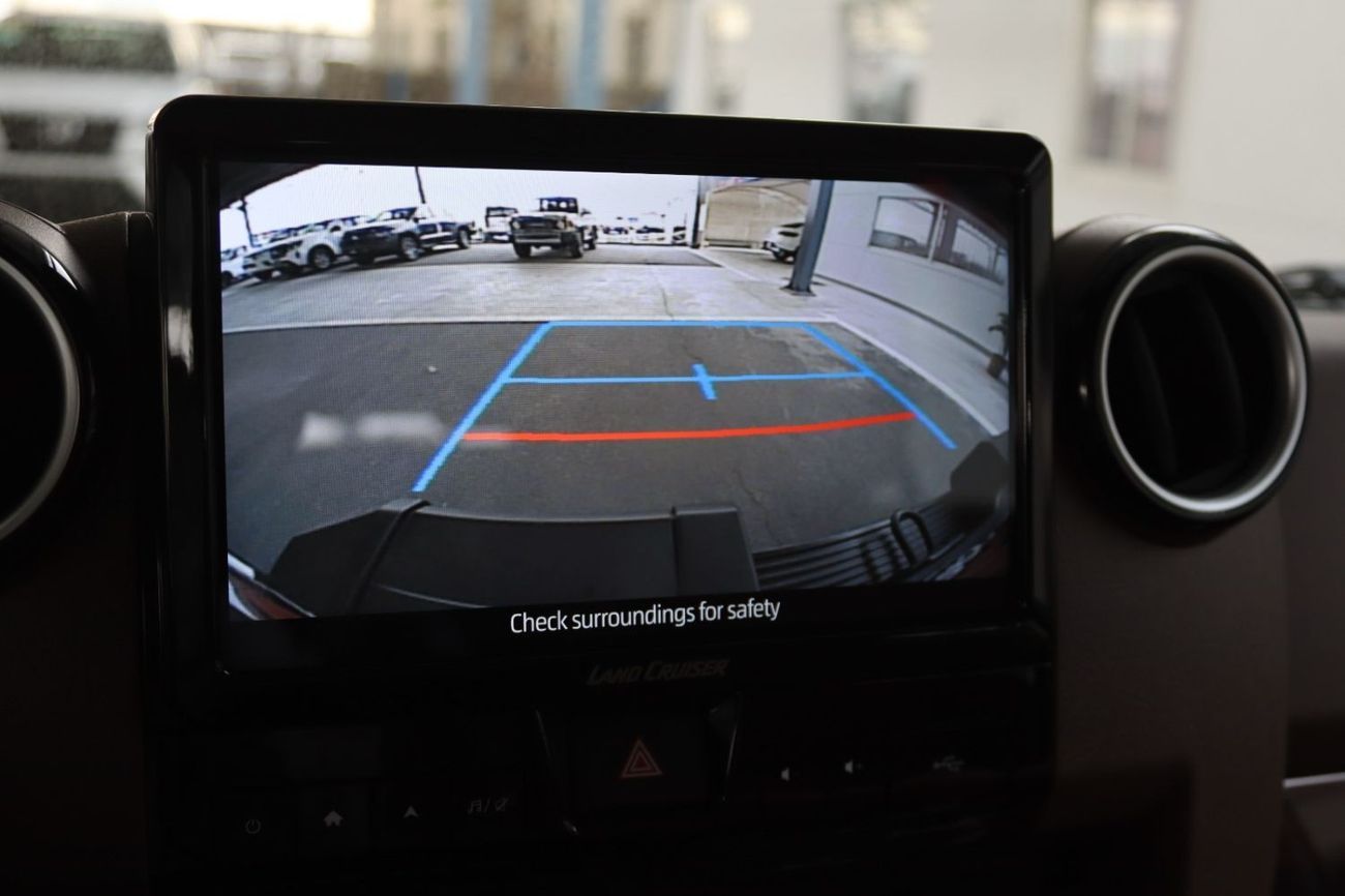 Toyota Land Cruiser 70 2025 TOYOTA LAND CRUISER GDJ 76 2,8 DIESEL M/T **التصدير فقط خارج الخليج**EXPORT ONLY**