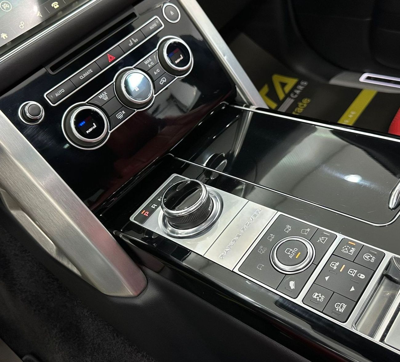 لاند روفر رينج روفر 2017 Range Rover Vogue SE Supercharged, 2024 Range Rover Warranty + Service Pack, Full Options, GCC