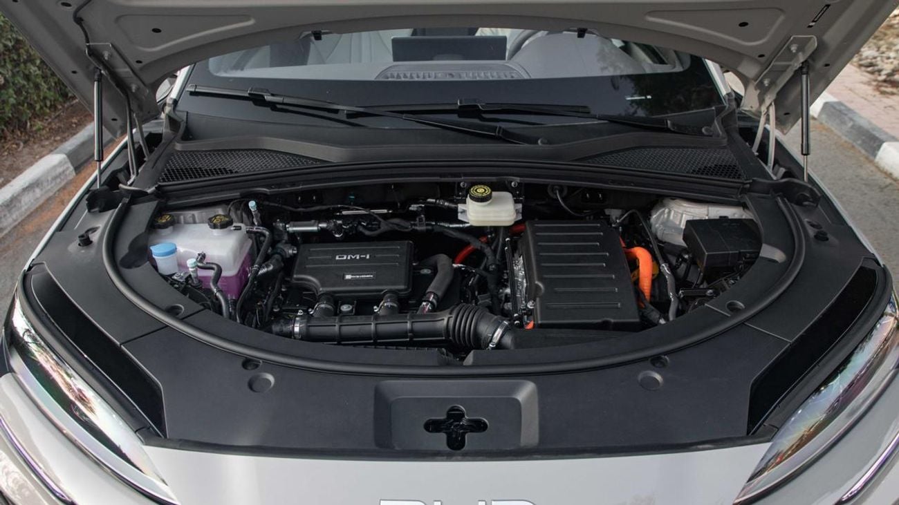 BYD Song Plus BYD Song Plus 160Km Hybrid 2025Model 1.5L petrol Engine Colour smoky Gray interior Beige push start