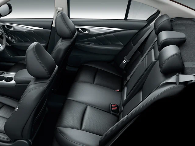 Nissan Skyline interior - Seats