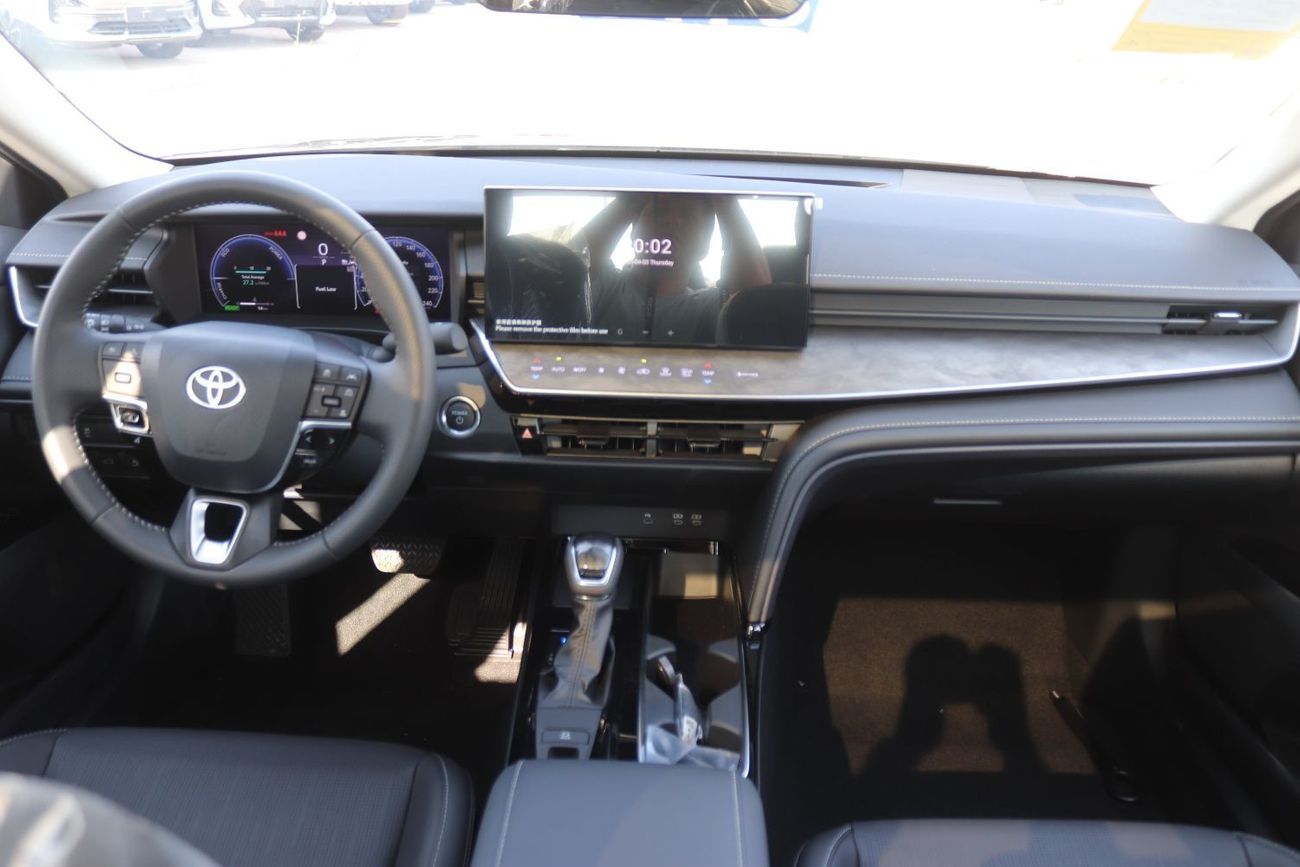 Toyota Camry 2.5 H G PREMIUM  , Alloy Wheels, Electric Seat, Panoramic Roof, Model 2025, China Specs