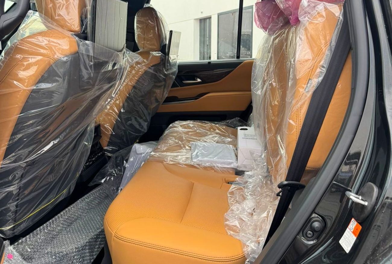 لكزس LX 600 SIGNATURE