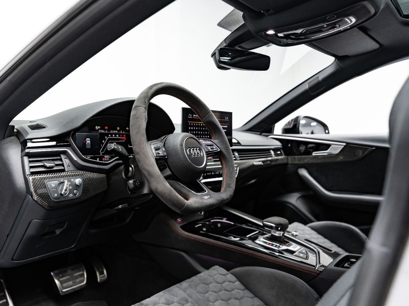 أودي RS5 2025 Audi RS5 Competition, November 2029 Audi Warranty + Service Contract, Low KMs, GCC