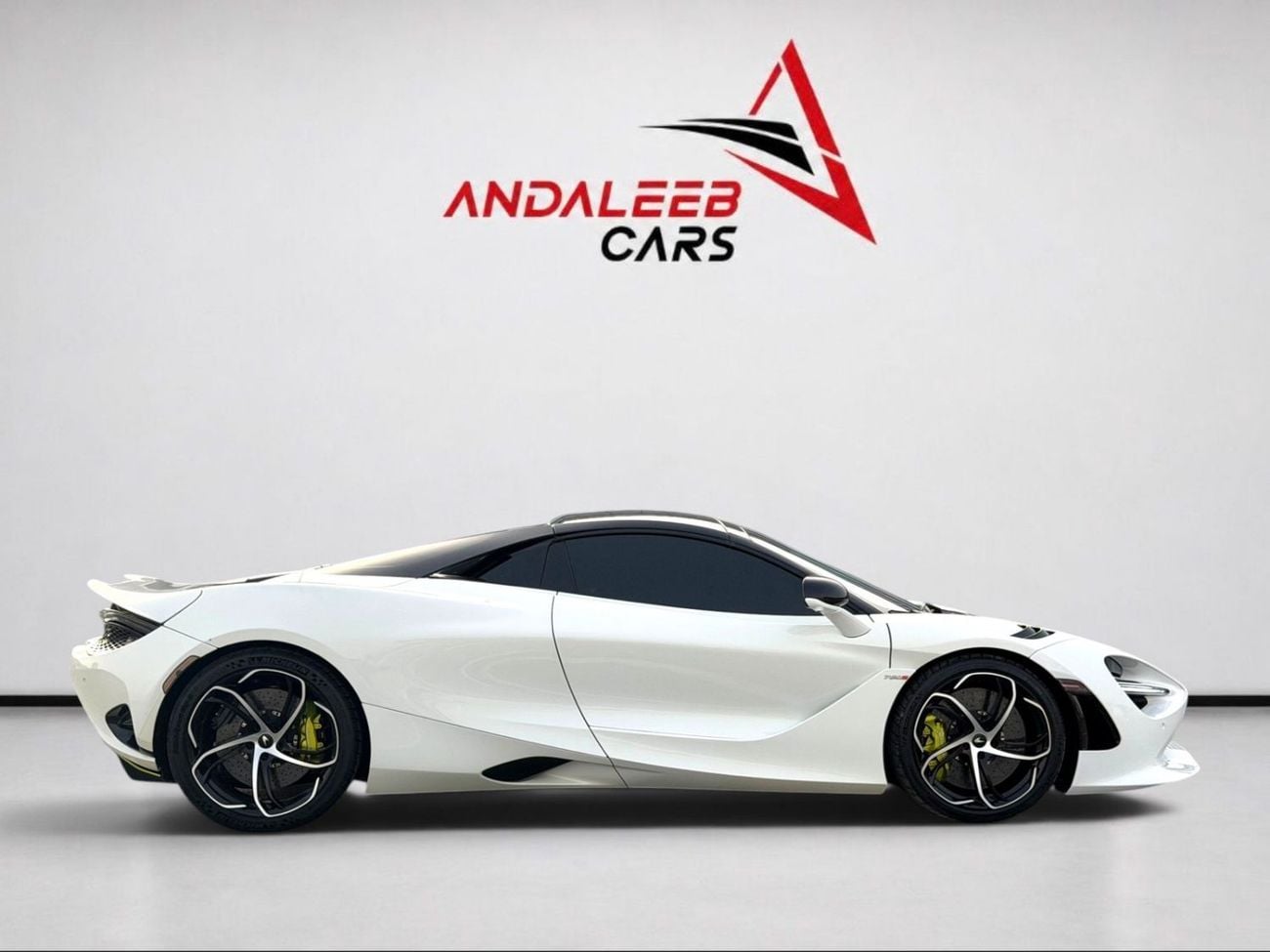 McLaren 750S AED 27,999 P.M | 0% DOWN PAYMENT | MCLAREN 750S SPIDER MSO (McLaren Special Operations) Bespoke Spec