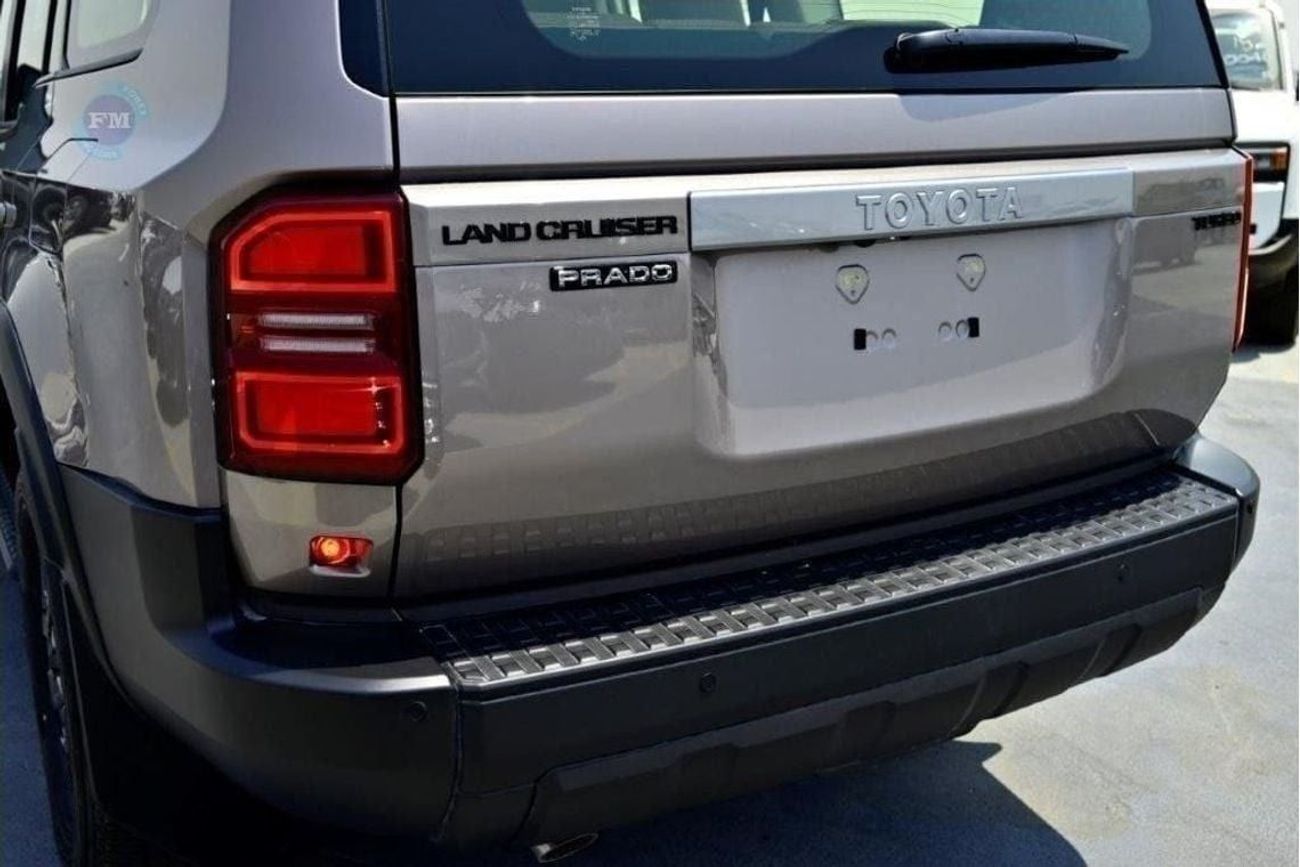 تويوتا برادو TXL1 2.4L Turbo Petrol Automatic