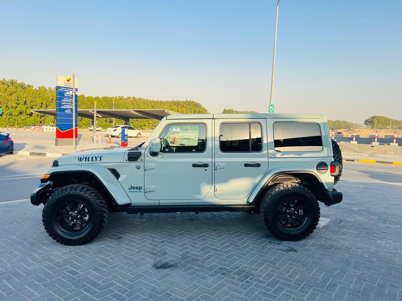 Jeep Wrangler WILLYS  HYBRID