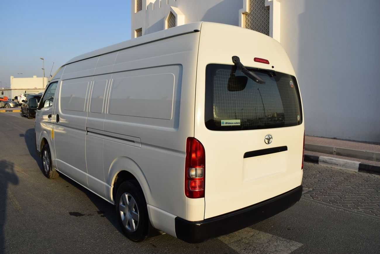 Toyota Hiace GLS - High Roof Toyota Hiace Highroof Van 2.7 ltr, model:2021. Excellent condition