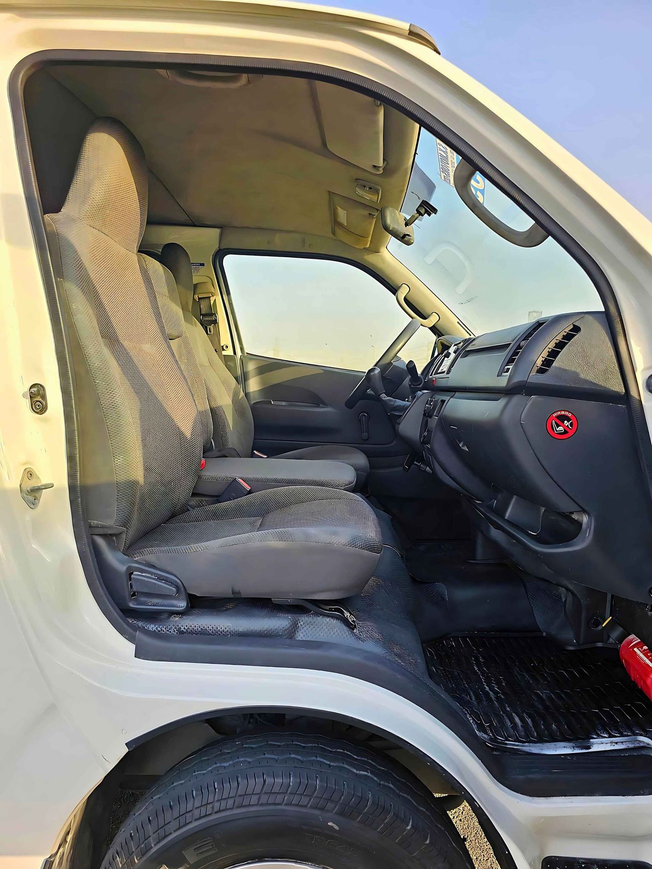 Toyota Hiace CARGO PATROL/ GCC/ STANDARD ROOF/ EXPORT ONLY/ LOT# 26062