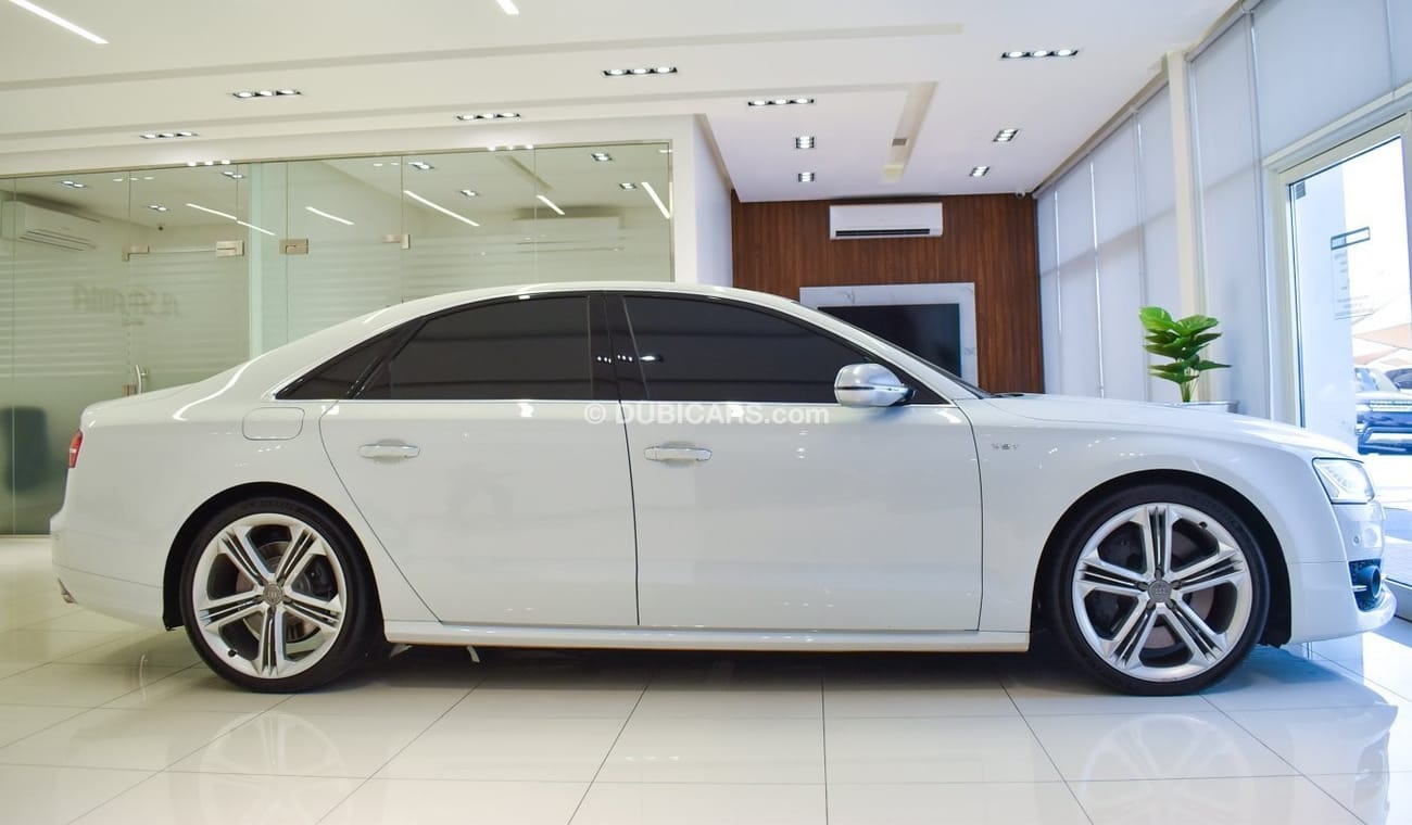 Audi S8