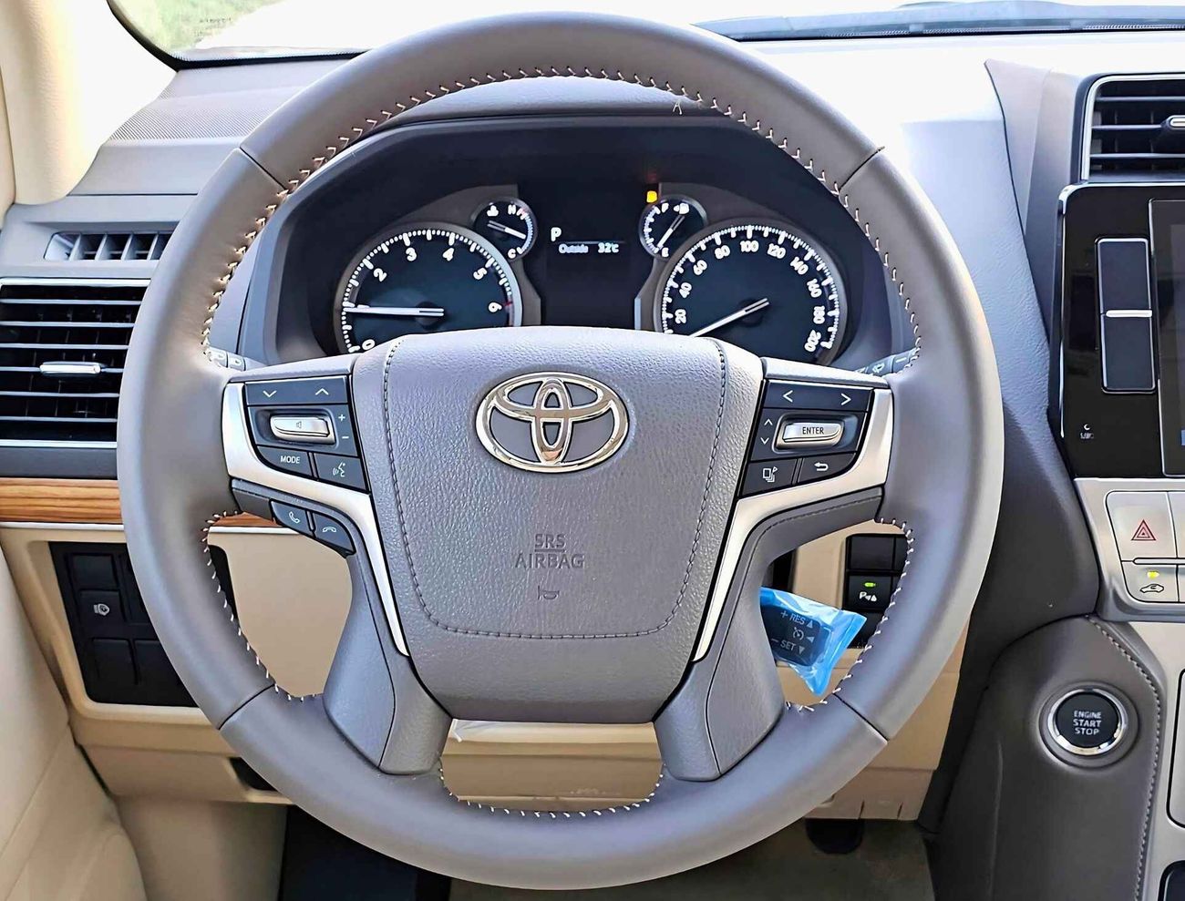 تويوتا برادو VX1 / 4.0L V6 / AUTO A.C / DRIVER POWER SEAT / WOOD INTERIOR (CODE# PSR40VX1)