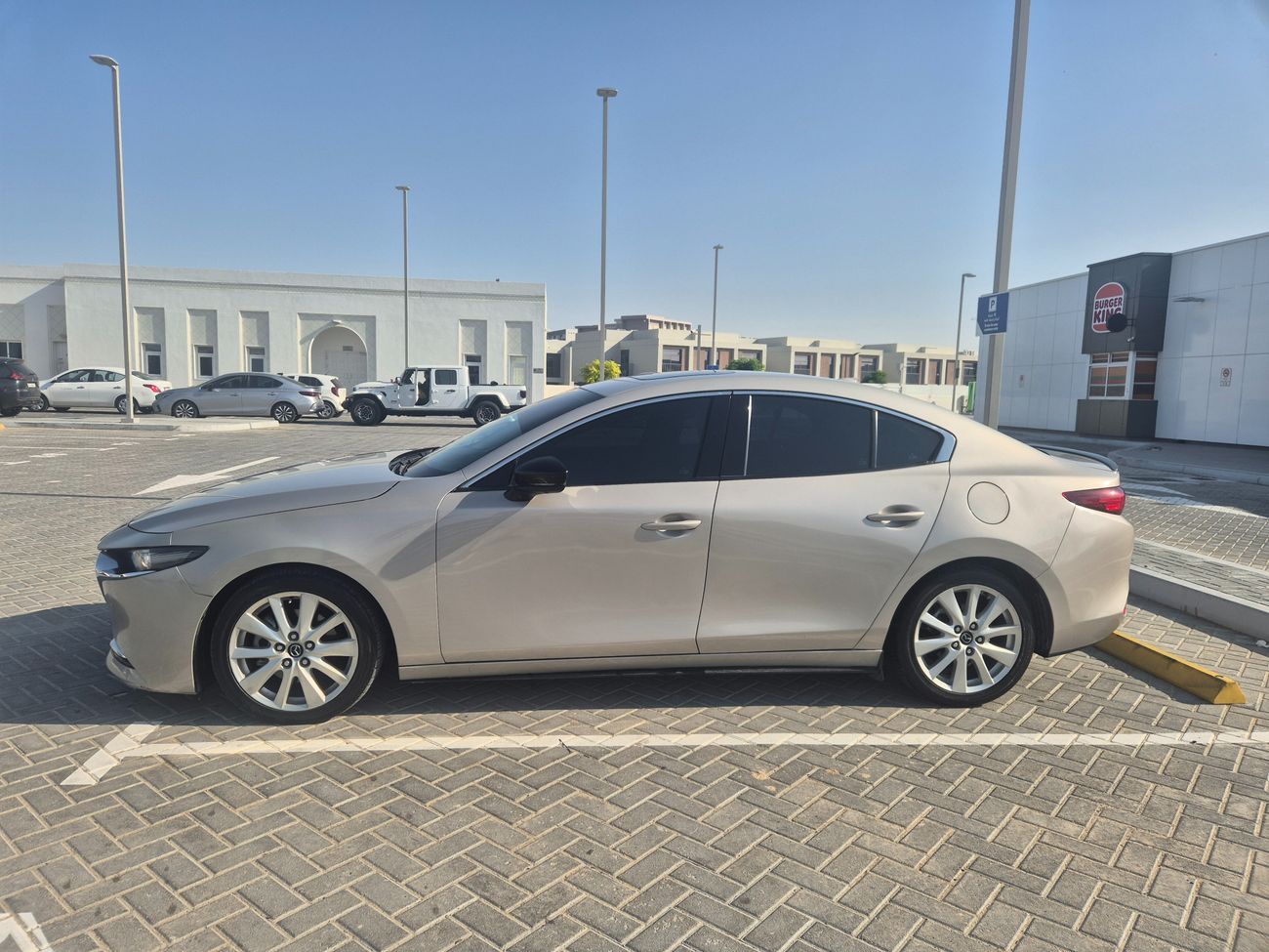 مازدا 3 Premium Plus 2.5T (American specs highest trim full options)