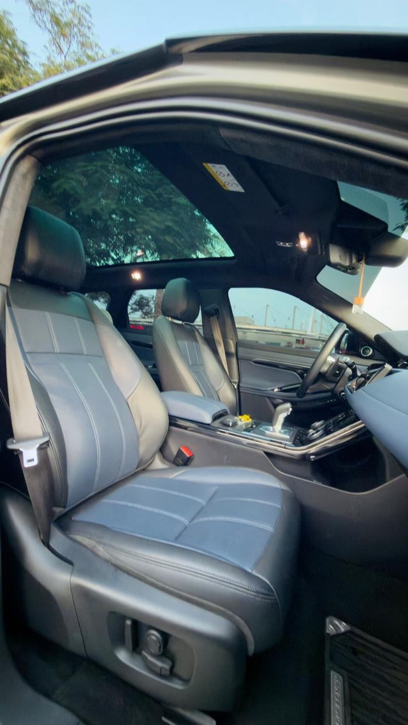 Land Rover Range Rover Evoque R-DYNAMIC HSE P250