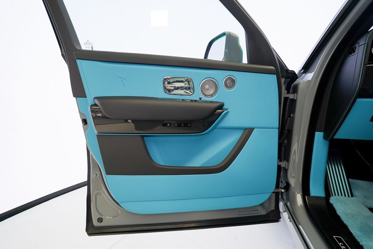 رولز رويس كولينان BLACK BADGE