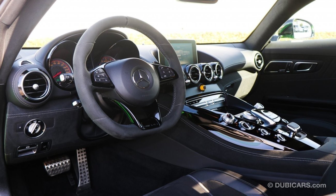 Mercedes-Benz AMG GTR Coupe V8 Biturbo Local Registration + 5%