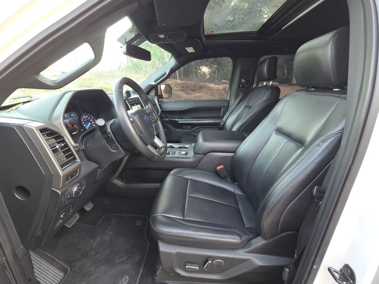 Ford Expedition XLT 3.5L (380 HP) 4WD FORD EXPEDITION XLT 2019 GCC FULL OPITION // PERFECT CONDITION