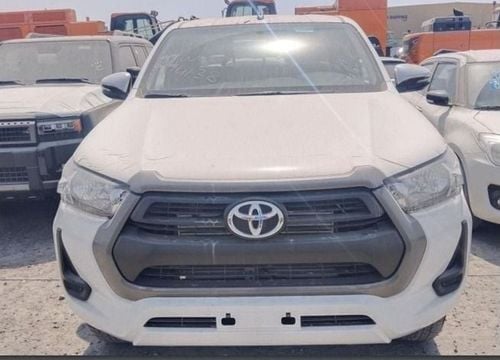 Toyota Hilux DLX 2.4L DEISEL M/T DOUBLE CABIN PICKUP ▾