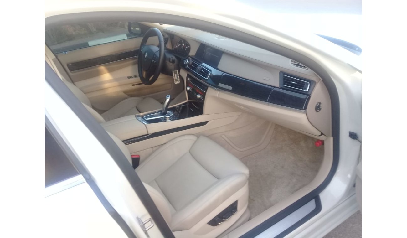 BMW ActiveHybrid 7 2012 V8 FULL OPTIONS