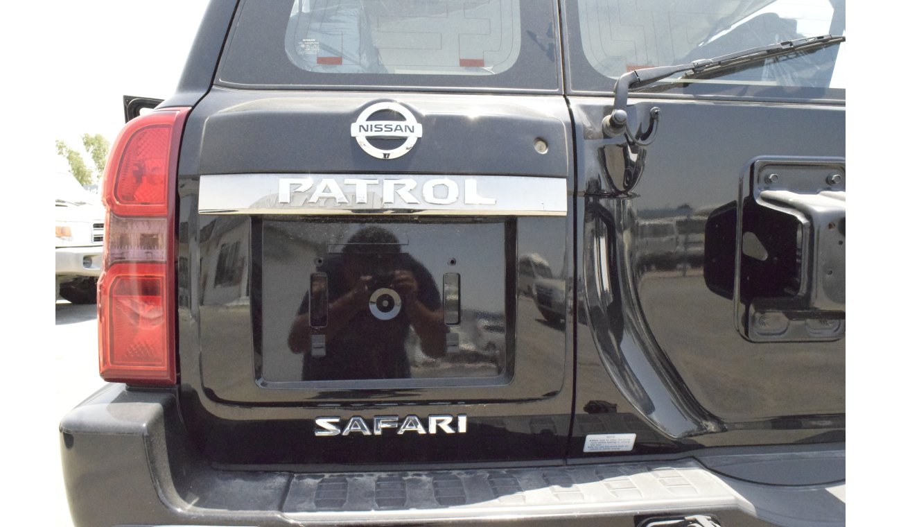 Nissan Patrol Safari 6 CYLINDER 5.7L SUV 5 DOORS PETROL MANUAL TRANSMISSION ONLY FOR EXPORT