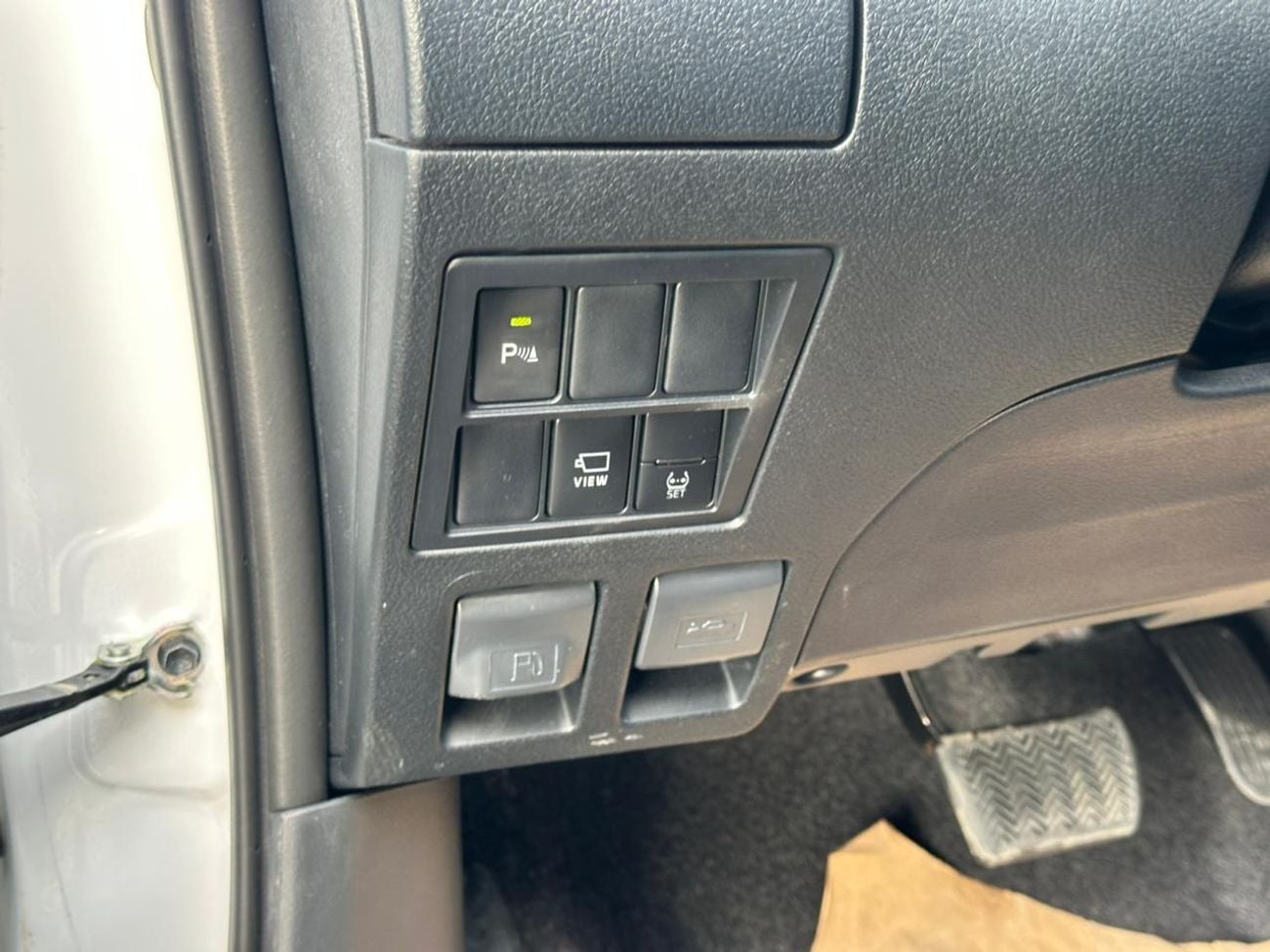 تويوتا هيلوكس 2026 HILUX D/C 4WD 4.0 ADVENTURE V A/T EXL WHITE | BLACK