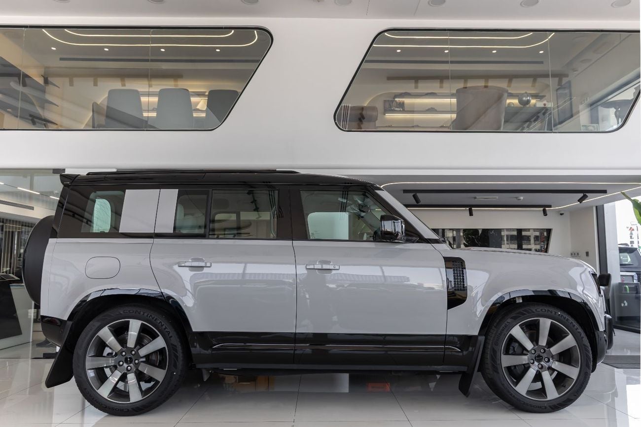لاند روفر ديفندر Land Rover Defender | 110 X-Dynamic SE (P400) | GCC Specs | 2026 (Export)