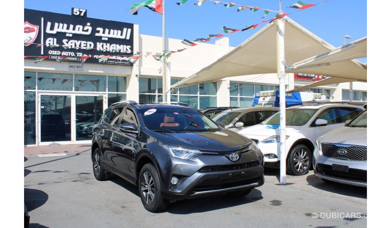 Toyota RAV4 ACCIDENTS FREE - GCC - VX- PERFECT CONDITION INSIDE OUT