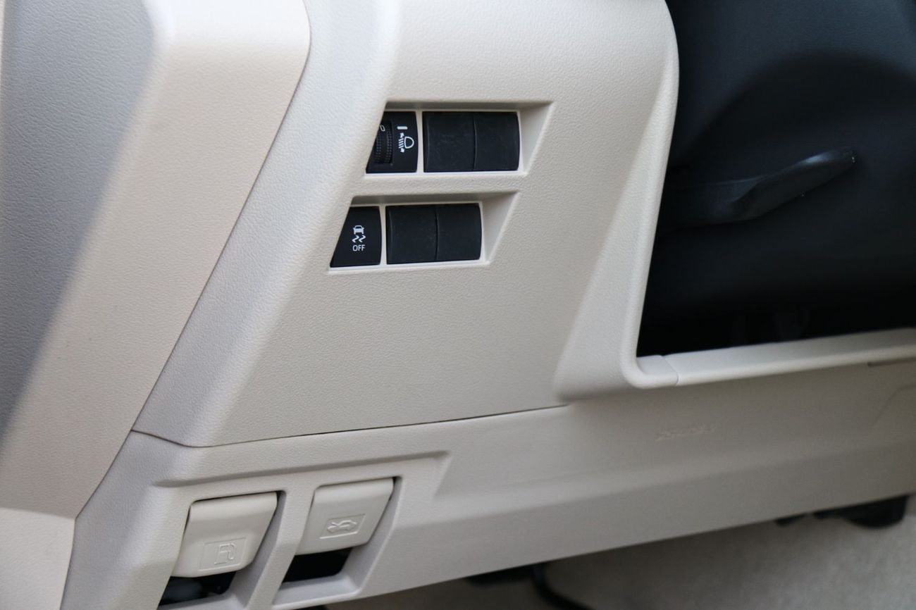 Toyota Land Cruiser GXR 4.0L Toyota Land Cruiser GXR 2025 | 4L | BASIC | Ramadan Special Offers.