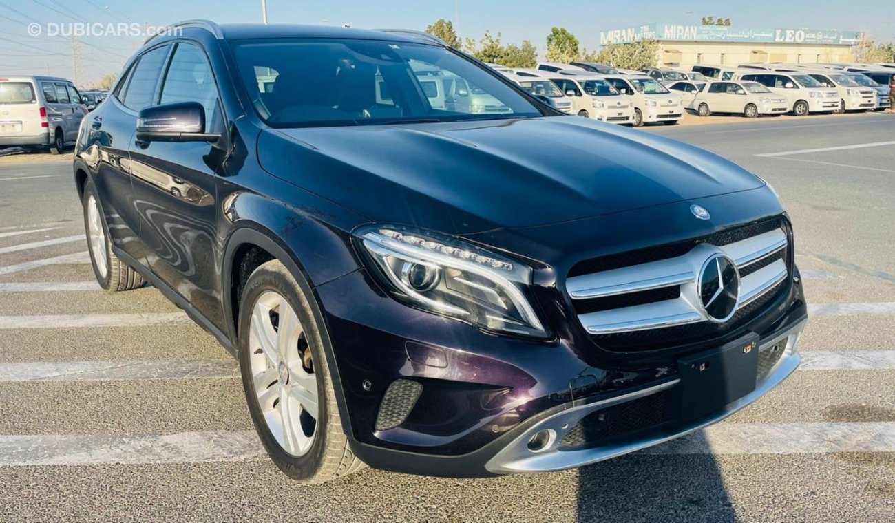 Mercedes-Benz GLA 180