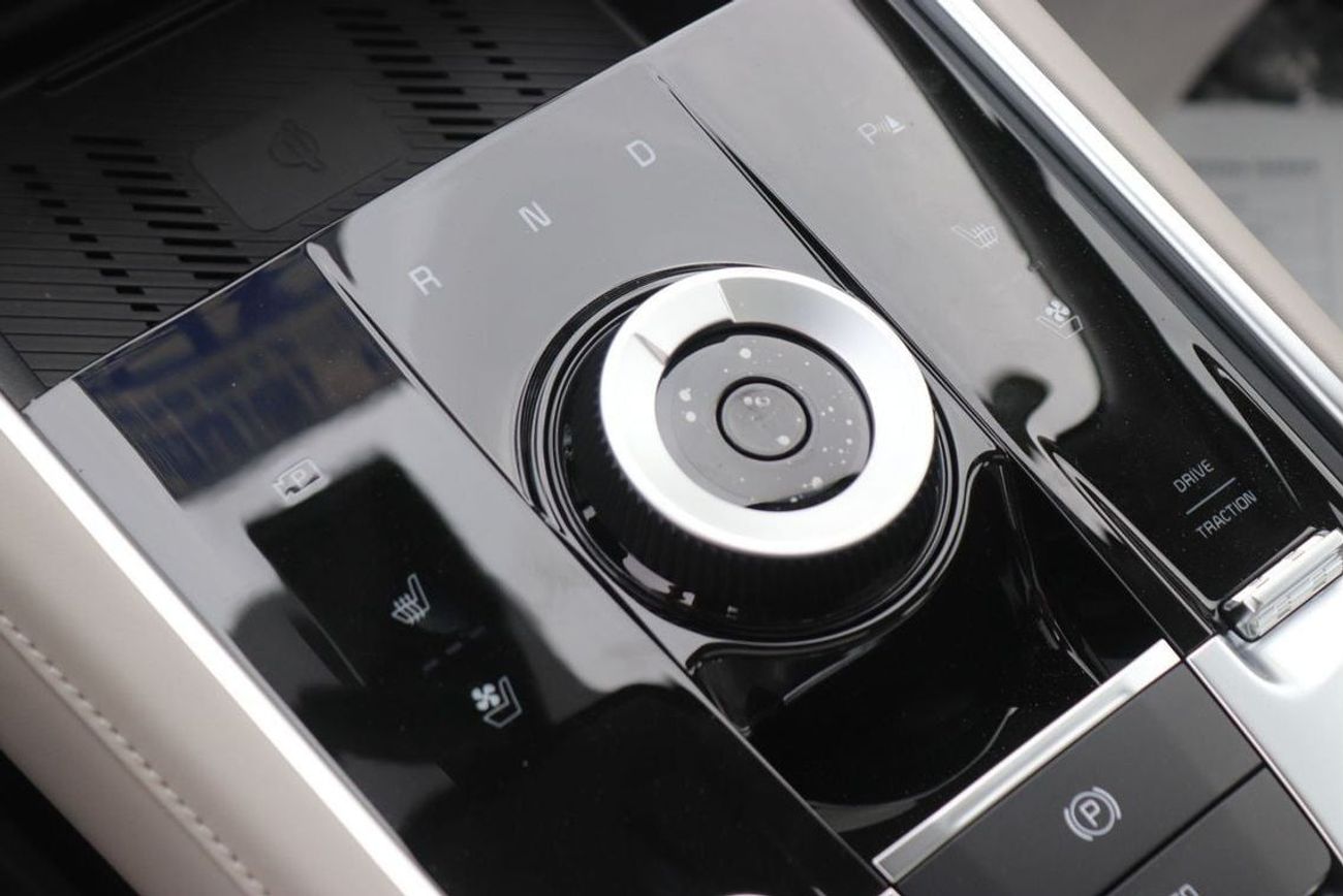 كيا سبورتيج 2.0L HYBRID, KEYLESS ENTRY, PUSH START,LEATHER SEAT, PANORAMIC ROOF, MODEL 2025 CHINA SPECS