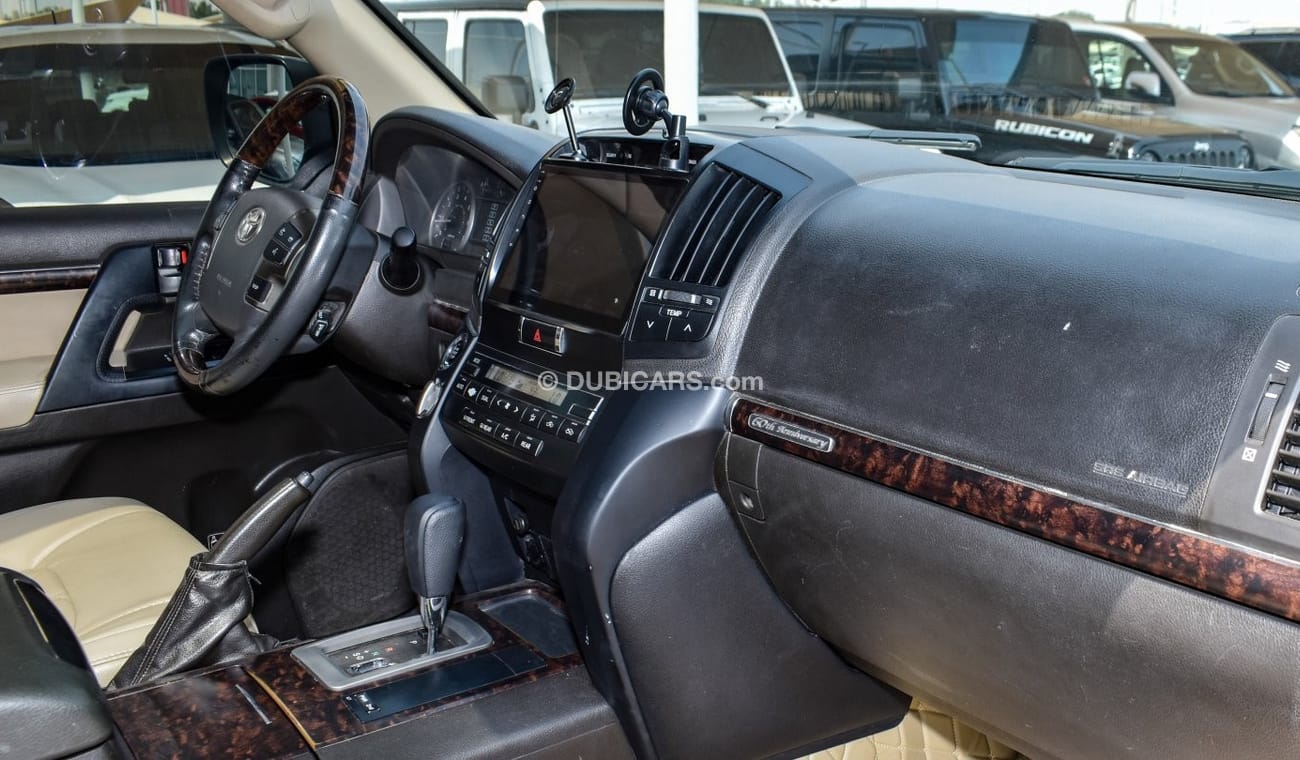 تويوتا لاند كروزر GX.R