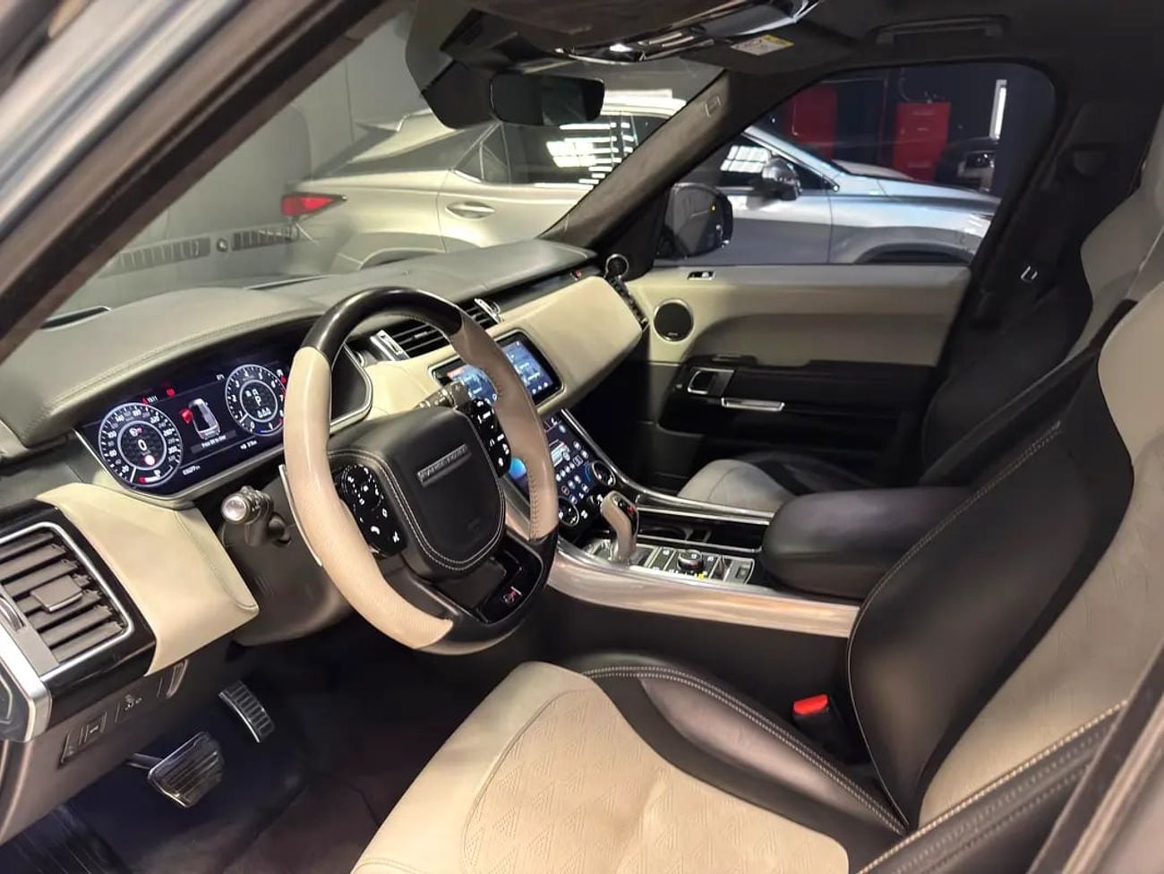 Land Rover Range Rover Sport SVR 5.0L (550 HP) SVR | PERFORMANCE SUV