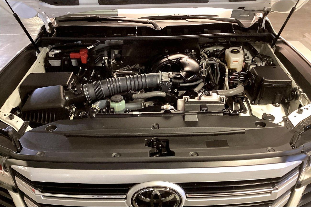 تويوتا لاند كروزر GXR | شامل الضمان | 0 ﺪﻔﻋﺓ ﺃﻮﻟﻯ