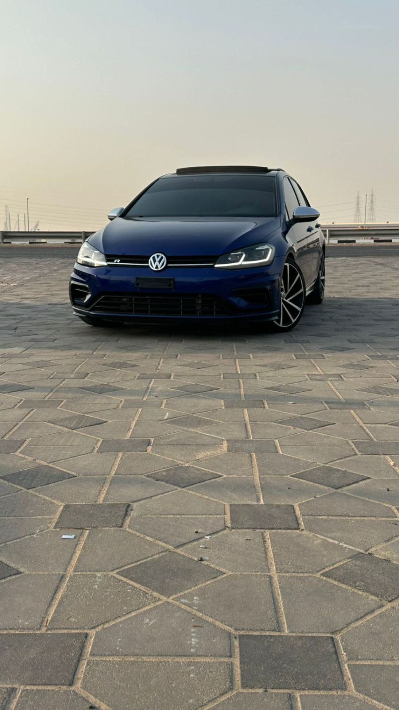 فولكس واجن جولف ار