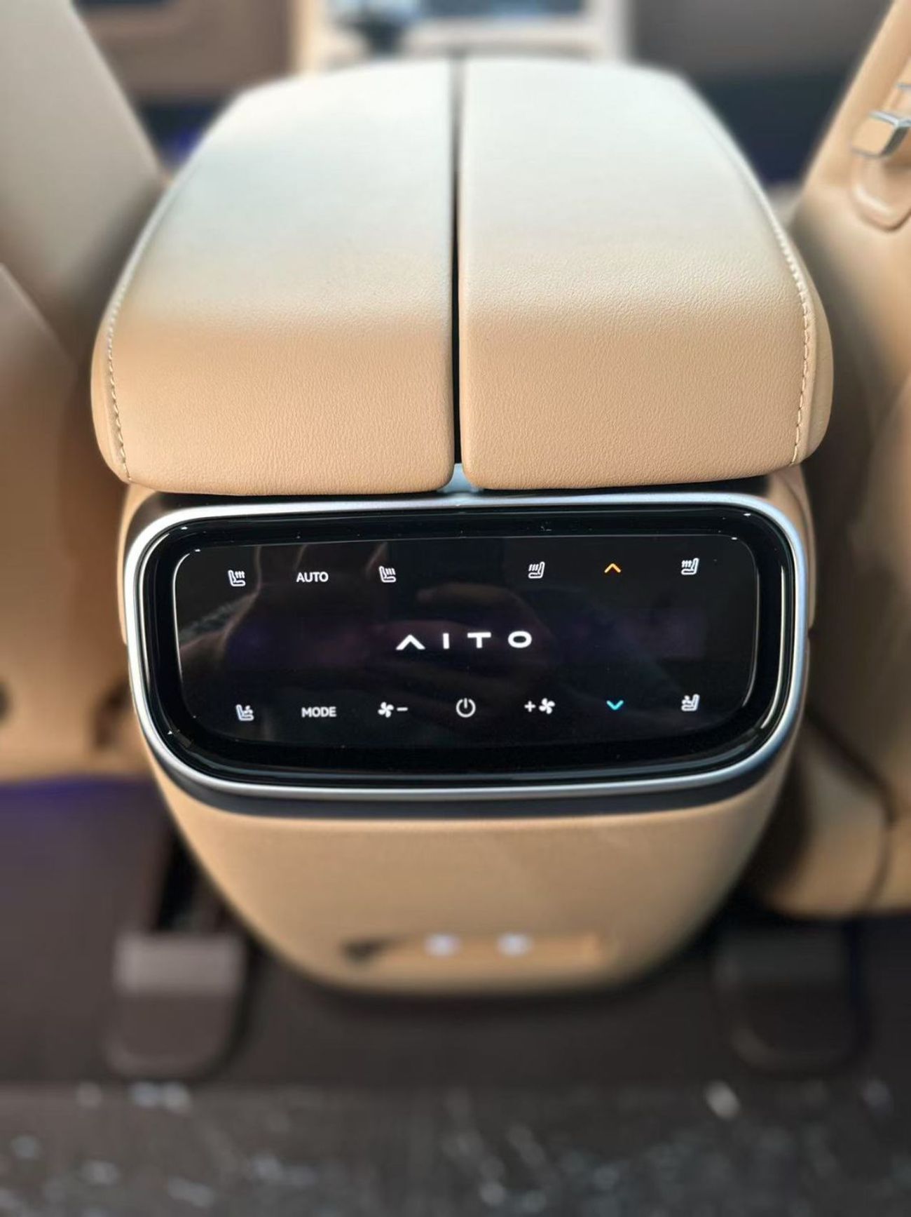 آيتو 7 AITO M7 PLUS, 4WD, Chinese version