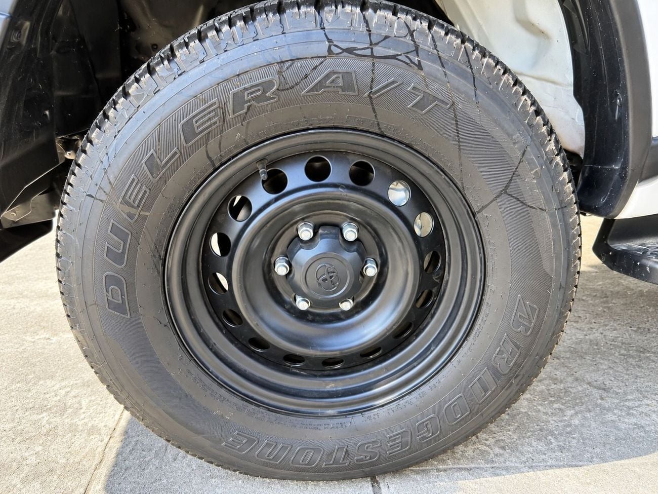 Toyota Hilux 2027 Toyota Hilux GL Double Cab Pickup 5-Seater 2.7L 4-Cyl Petrol A/T 4x4 Export Only
