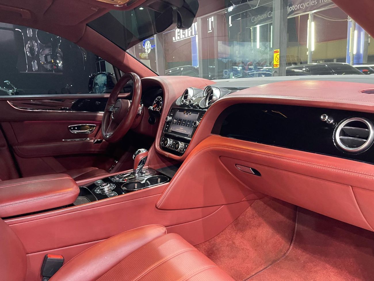 بنتلي بينتايجا BENTLEY BENTAYGA GCC 2018 IN PERFECT CONDITION