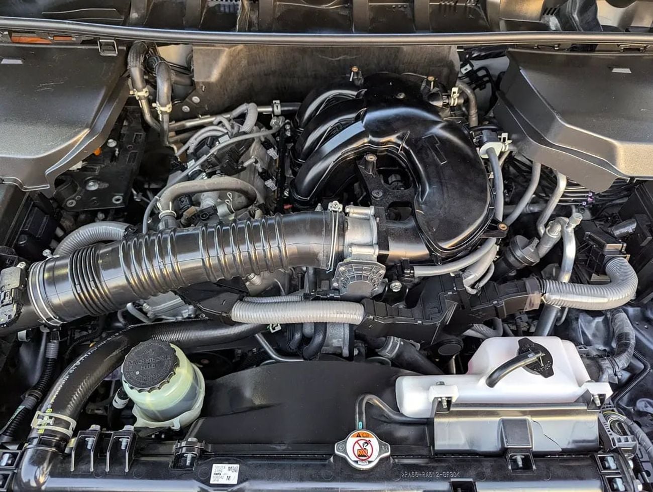 Toyota Land Cruiser GXR GCC Specs - V6 4.0L