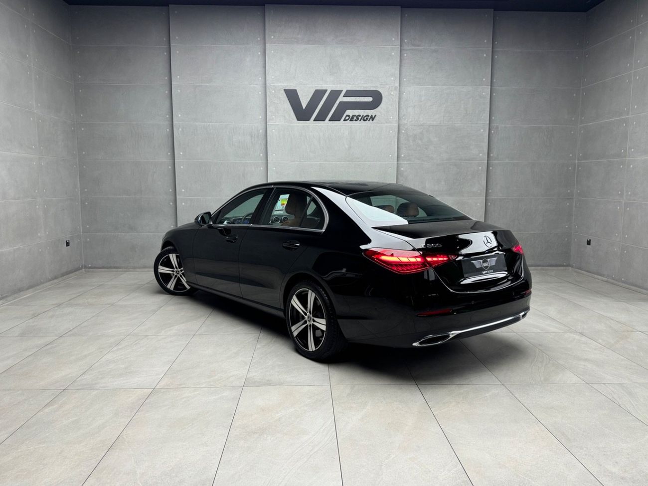 Mercedes-Benz C 200 Premium 2.0L Premium 1.5L