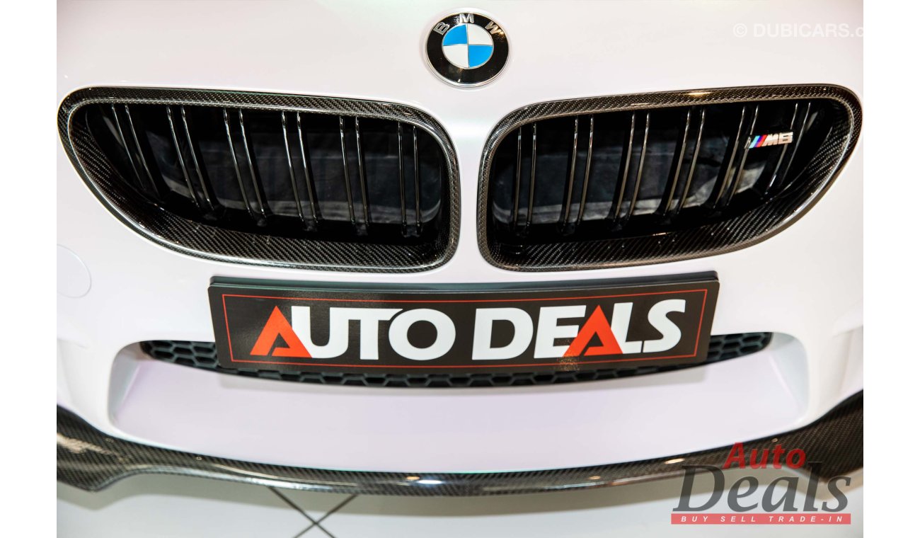 BMW M6 2015 | GCC | WARRANTY | CARBON FIBER KITS & INTERIOR