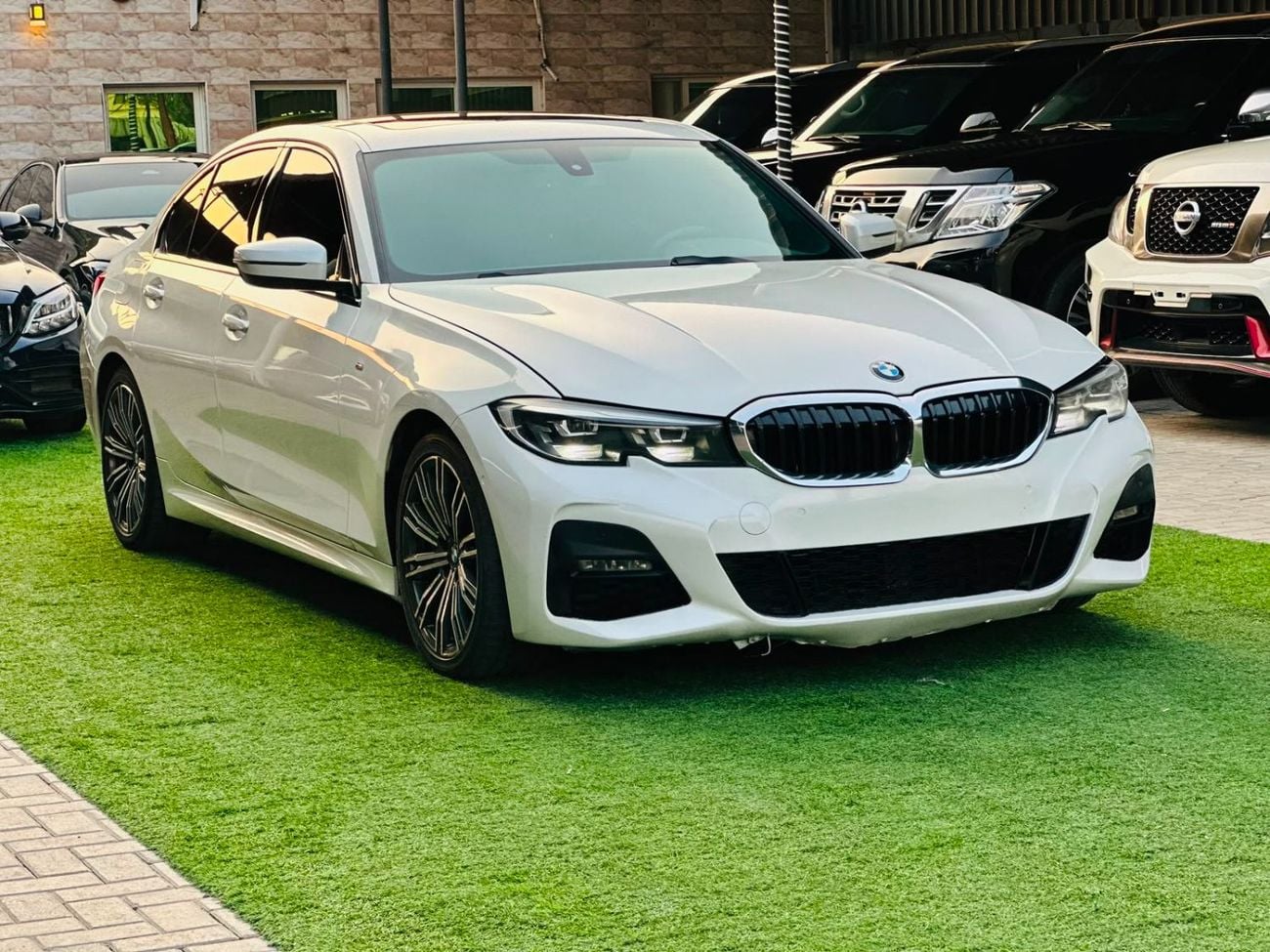 بي أم دبليو 330i M SPORT PREMIUM