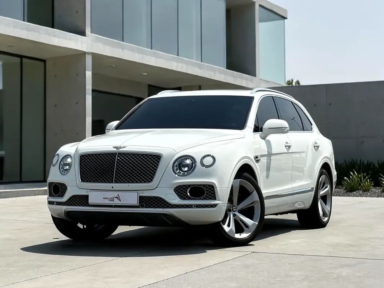 Bentley Bentayga LP-640 ROADSTER Bentayga 4.0T AED 4,640 P.M | 0% DOWN PAYMENT | BENTLEY BENTAYGA V8 | 4.0L V8 | 2020