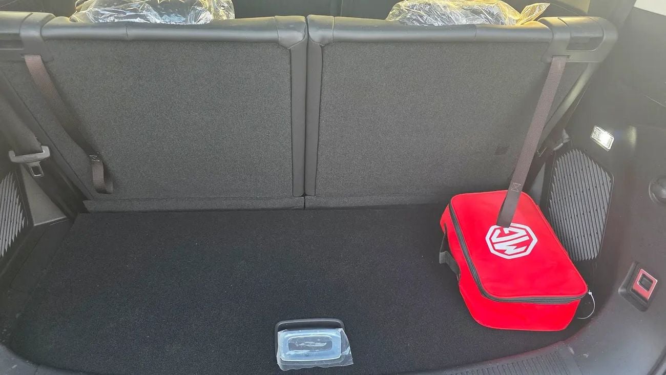 MG RX9 Luxury | GCC Specs | Brand 7-Seater