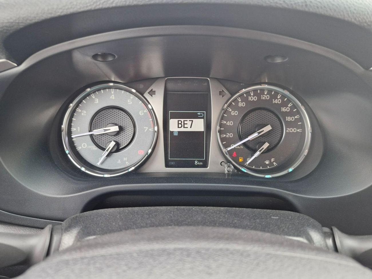 تويوتا هيلوكس GLX 2.7L Double Cab Utility 4WD M/T