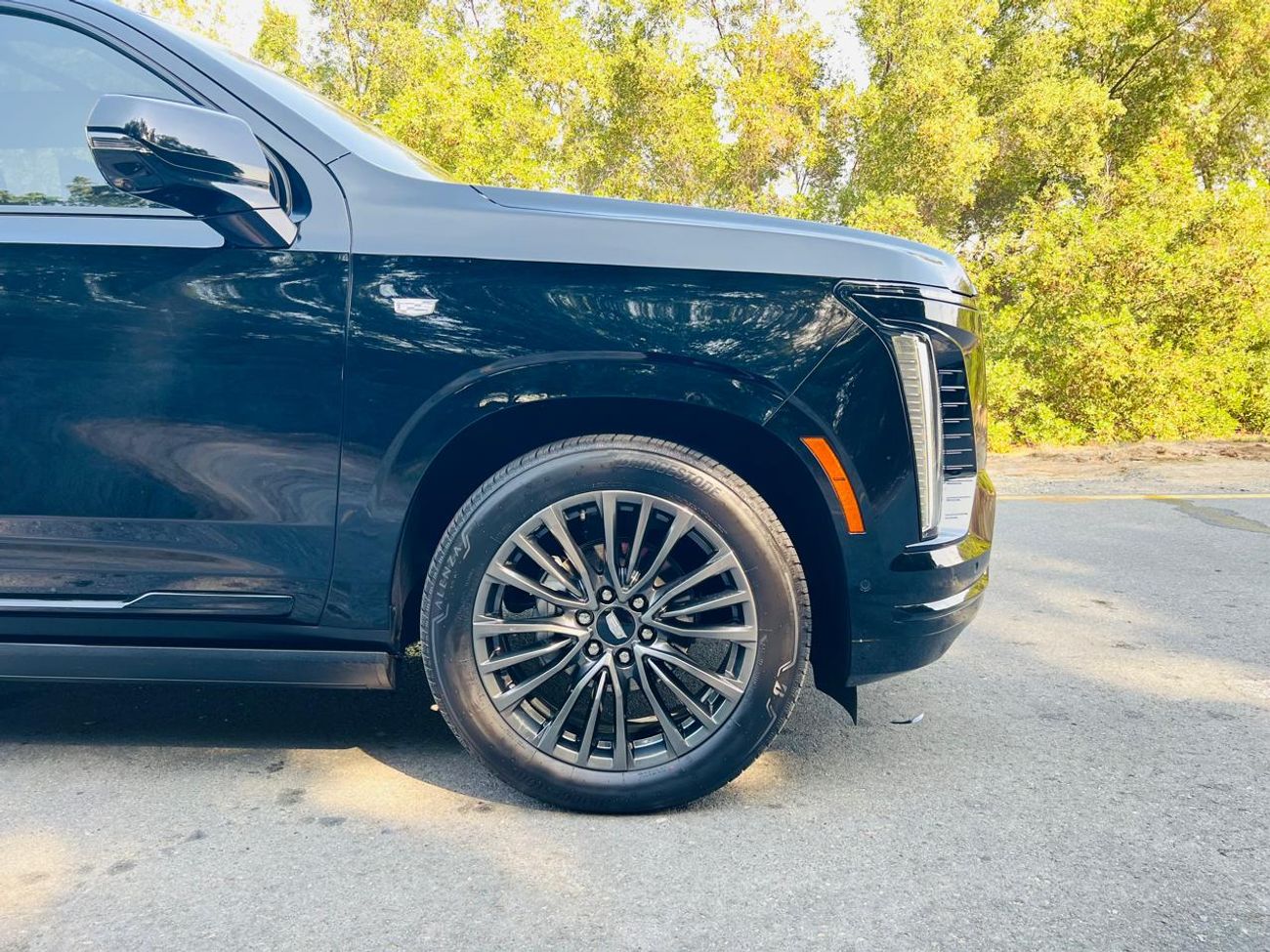 كاديلاك إسكالاد Premium Luxury Platinum 6.2L 4WD